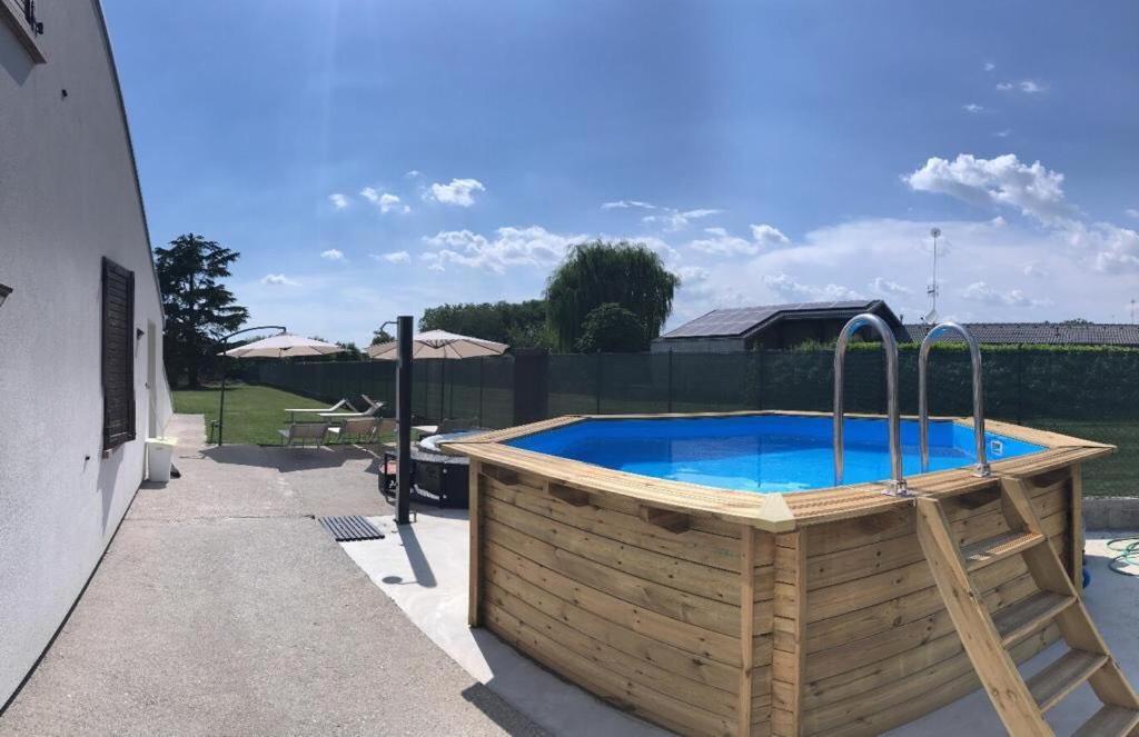 Nifty Intera Villa Con Piscina Relax, Idromassaggio E Sauna Muscletto Buitenkant foto